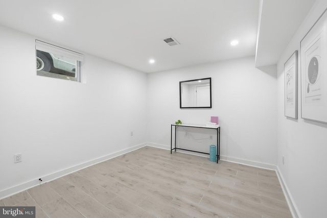 2211 FRANKLIN ST NE, Washington, DC 20018