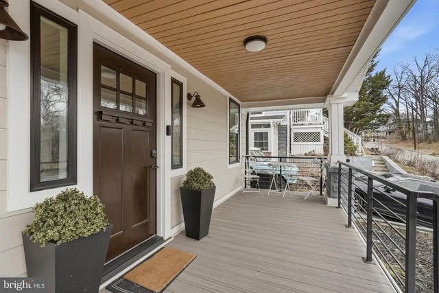 2211 FRANKLIN ST NE, Washington, DC 20018