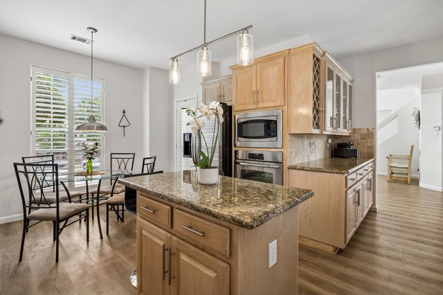 9705 Valley Lake Court, Irving, TX 75063