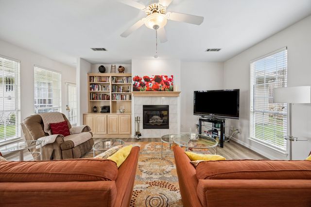 9705 Valley Lake Court, Irving, TX 75063