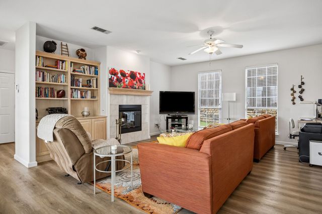 9705 Valley Lake Court, Irving, TX 75063