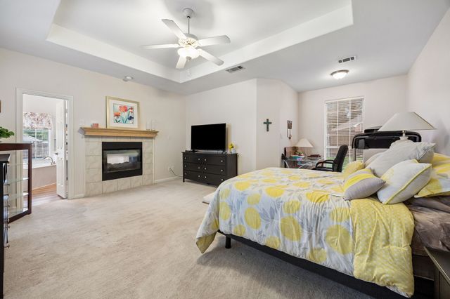 9705 Valley Lake Court, Irving, TX 75063