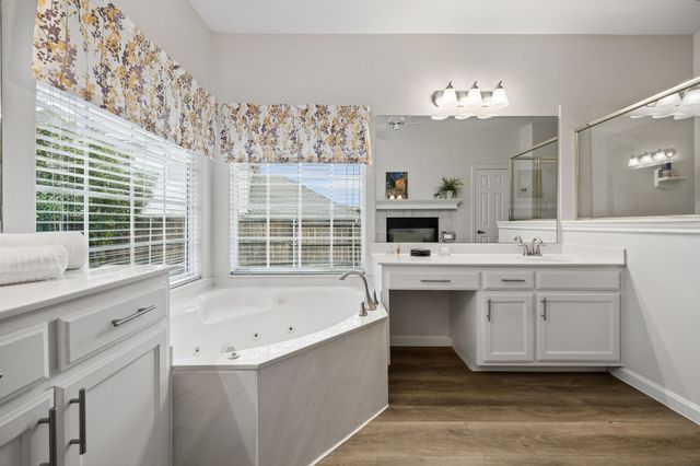 9705 Valley Lake Court, Irving, TX 75063
