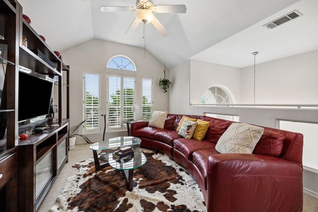 9705 Valley Lake Court, Irving, TX 75063