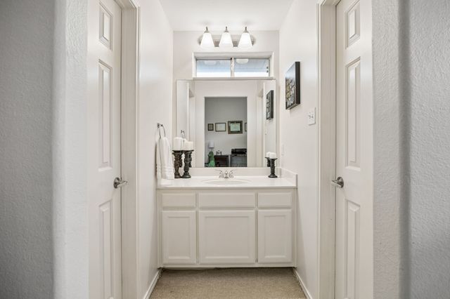 9705 Valley Lake Court, Irving, TX 75063