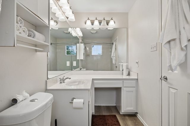 9705 Valley Lake Court, Irving, TX 75063