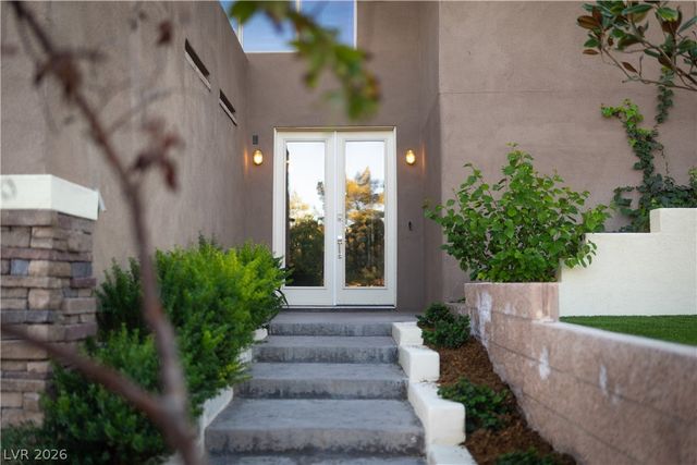 2817 High View Drive, Henderson, NV 89014