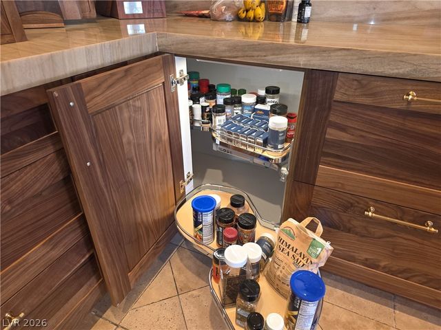 2817 High View Drive, Henderson, NV 89014