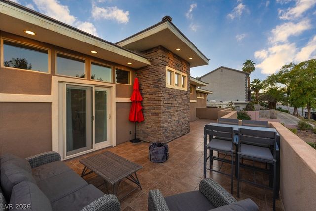2817 High View Drive, Henderson, NV 89014