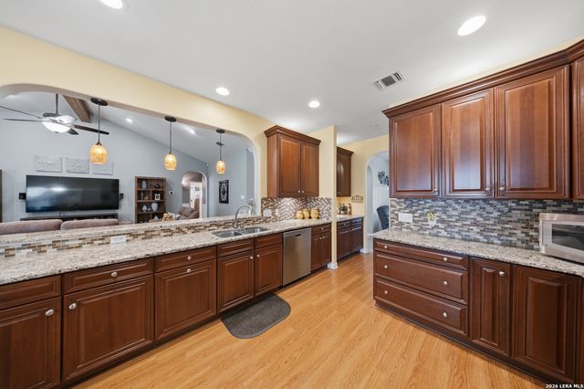 9315 Holly Star, Helotes, TX 78023