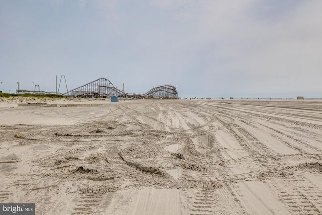 222 E BURK AVE #3, Wildwood, NJ 08260