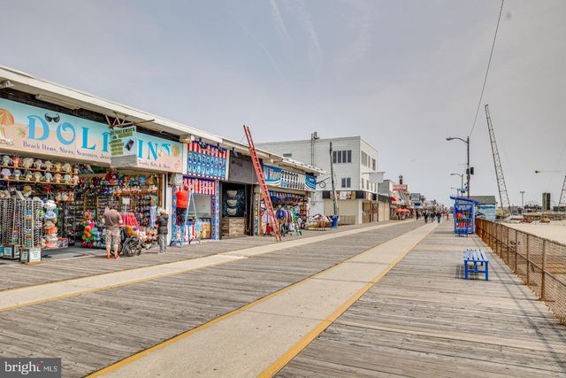 222 E BURK AVE #3, Wildwood, NJ 08260