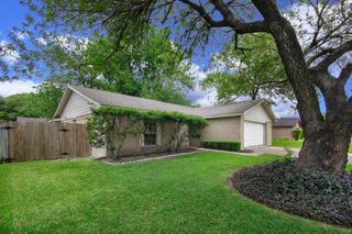 10018 King Ranch Lane, Sugar Land, TX 77498