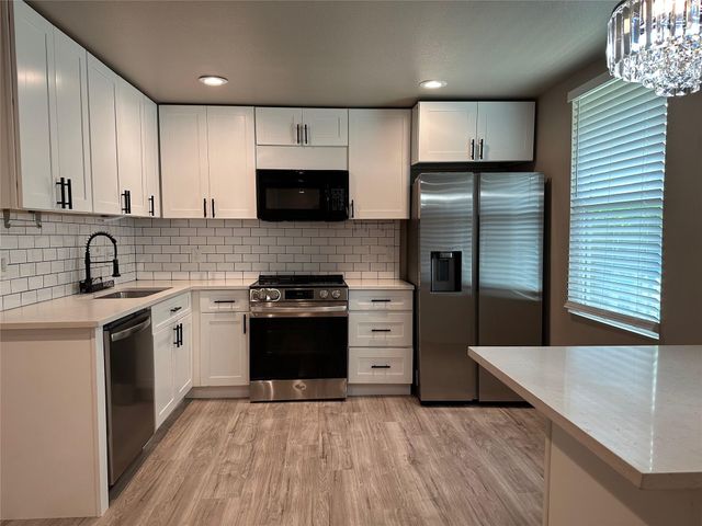 1404 Forest ST B, Georgetown, TX 78626