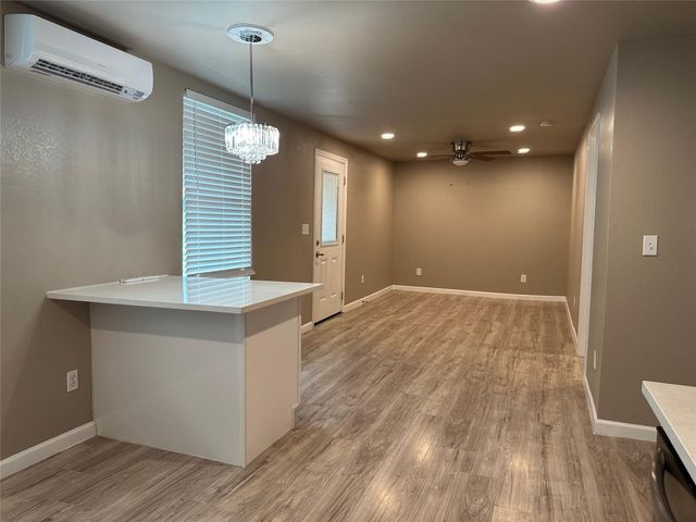 1404 Forest ST B, Georgetown, TX 78626