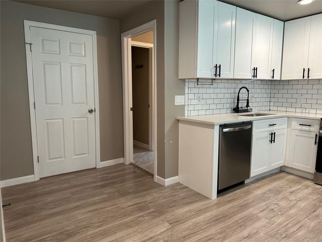 1404 Forest ST B, Georgetown, TX 78626