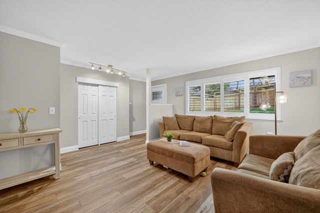 101 Kerr Ct, Folsom, CA 95630