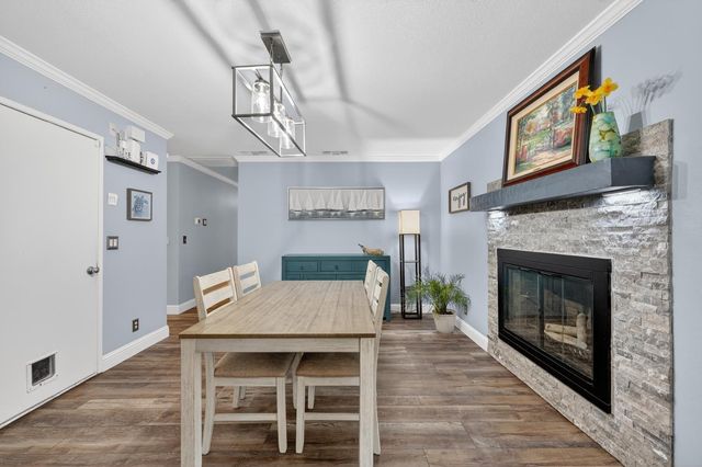 101 Kerr Ct, Folsom, CA 95630