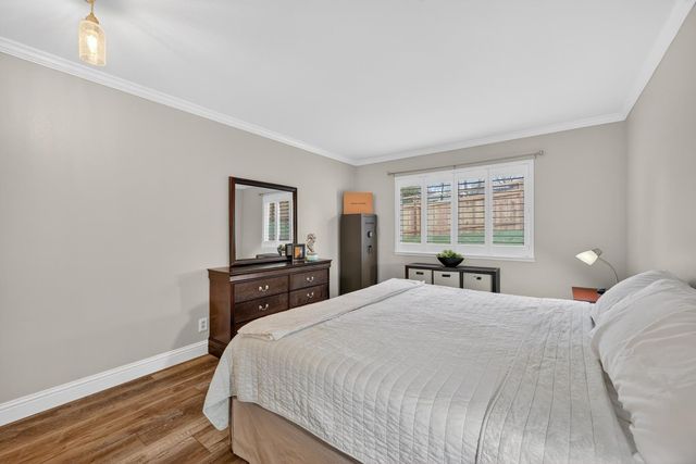 101 Kerr Ct, Folsom, CA 95630