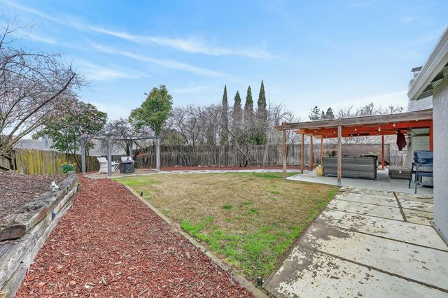 101 Kerr Ct, Folsom, CA 95630