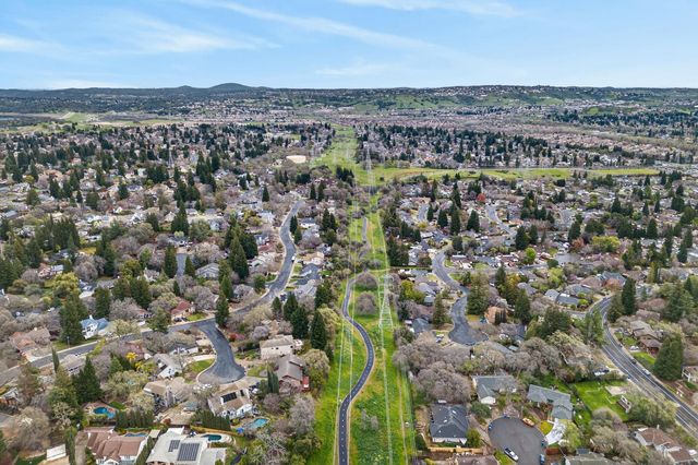 101 Kerr Ct, Folsom, CA 95630