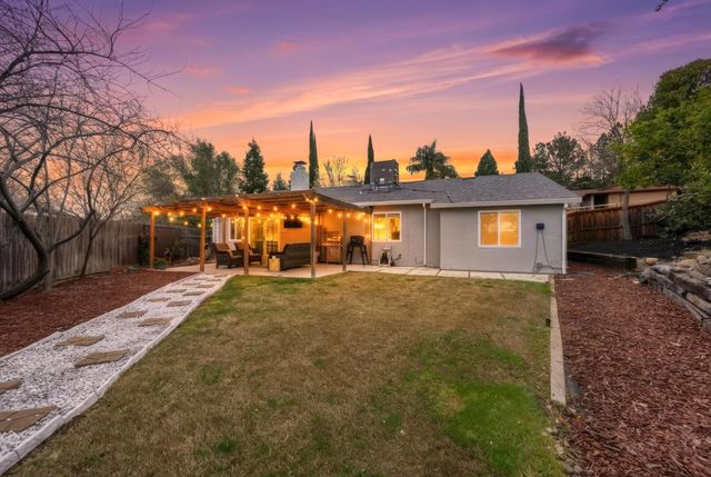 101 Kerr Ct, Folsom, CA 95630