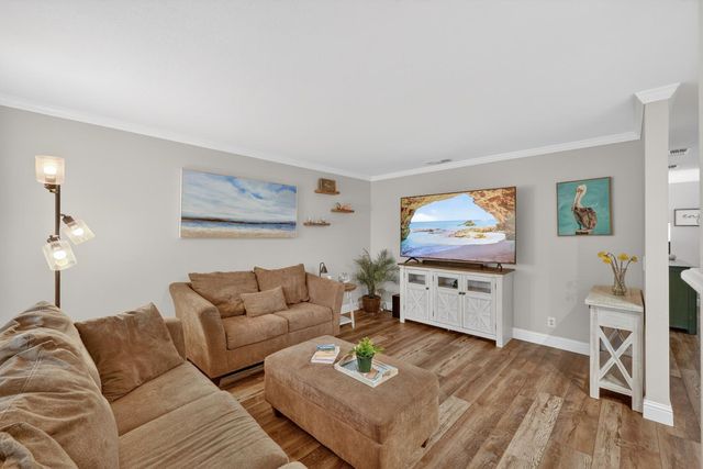 101 Kerr Ct, Folsom, CA 95630