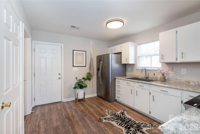 922 Berryhill Road, Charlotte, NC 28208