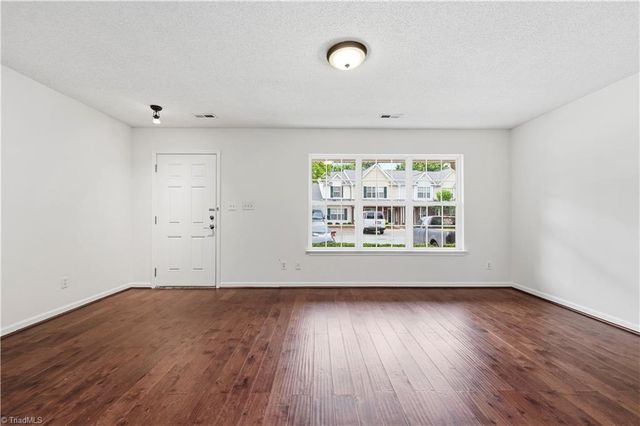 295 Malamute Lane, Greensboro, NC 27407