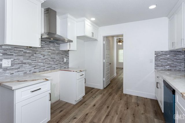 1412 Castaic Avenue, Bakersfield, CA 93308