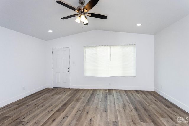 1412 Castaic Avenue, Bakersfield, CA 93308