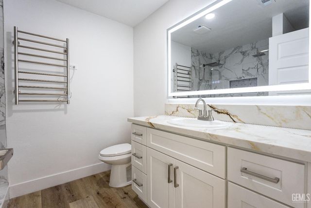 1412 Castaic Avenue, Bakersfield, CA 93308