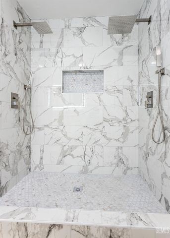 1412 Castaic Avenue, Bakersfield, CA 93308