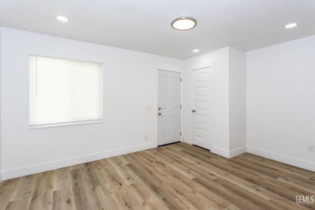 1412 Castaic Avenue, Bakersfield, CA 93308