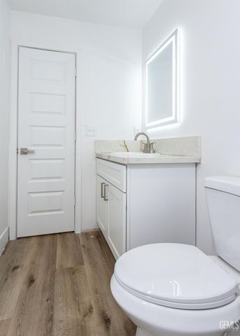 1412 Castaic Avenue, Bakersfield, CA 93308