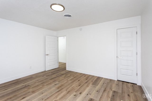 1412 Castaic Avenue, Bakersfield, CA 93308