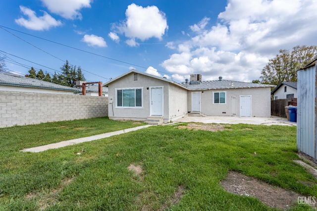 1412 Castaic Avenue, Bakersfield, CA 93308