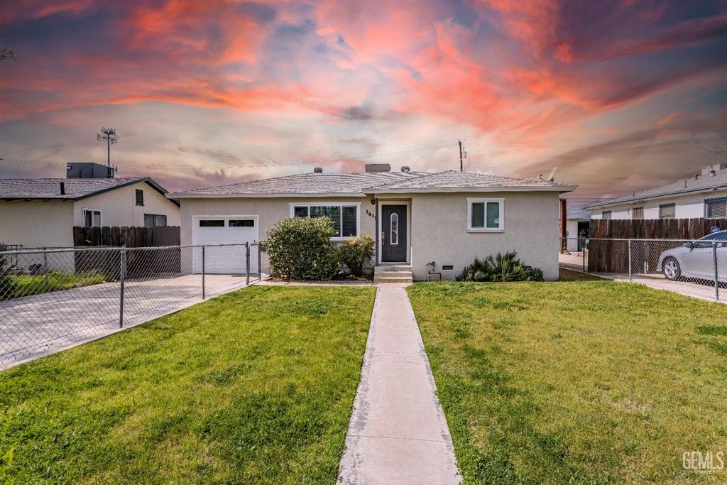 1412 Castaic Avenue, Bakersfield, CA 93308