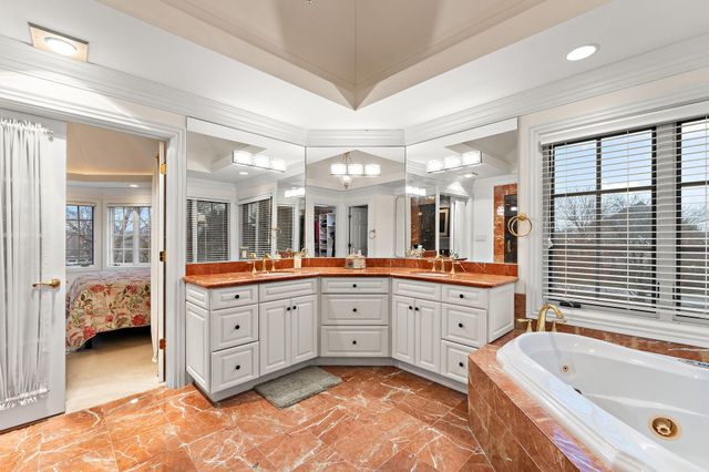 1458 Spyglass Circle, Chesterton, IN 46304