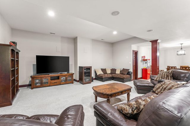 1458 Spyglass Circle, Chesterton, IN 46304