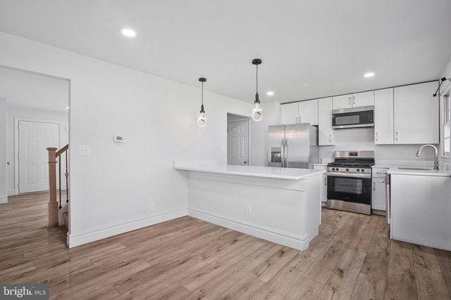 7144 BEXHILL, Baltimore, MD 21244