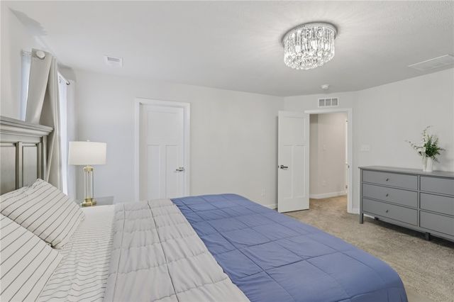 168 Dana Dr, Ohio Twp, PA 15143