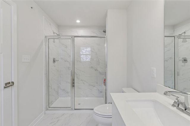 168 Dana Dr, Ohio Twp, PA 15143