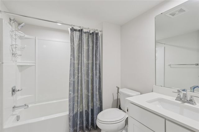 168 Dana Dr, Ohio Twp, PA 15143