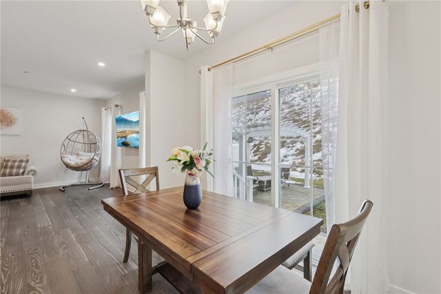 168 Dana Dr, Ohio Twp, PA 15143