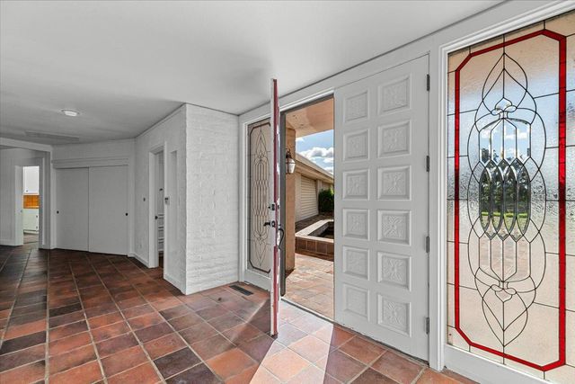 10497 Crystal Dr, Wallace, CA 95224