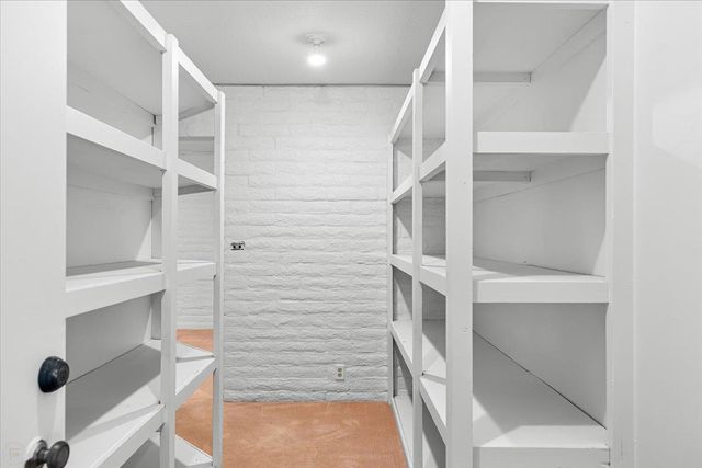 10497 Crystal Dr, Wallace, CA 95224