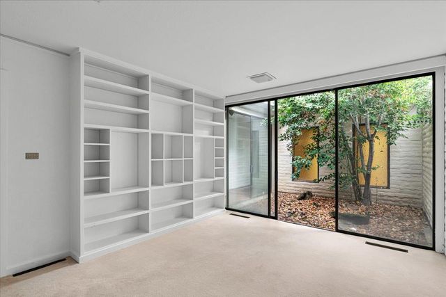 10497 Crystal Dr, Wallace, CA 95224