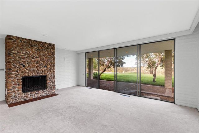 10497 Crystal Dr, Wallace, CA 95224