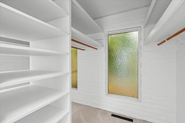 10497 Crystal Dr, Wallace, CA 95224